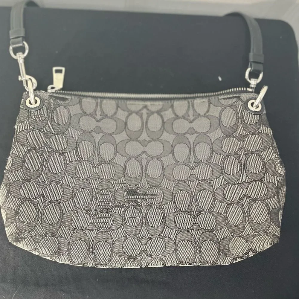 Coach Charley Signature Crossbody-F55663​​​